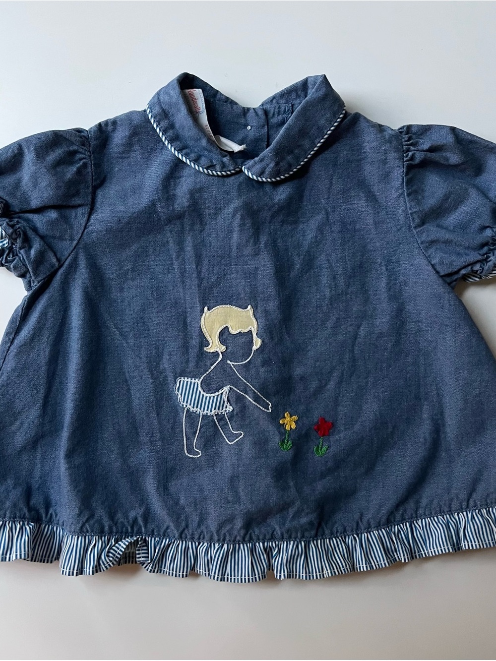 Vintage 1960s Wonderalls Blue Chambray Peter Pan Collar Appliqué Girls Top